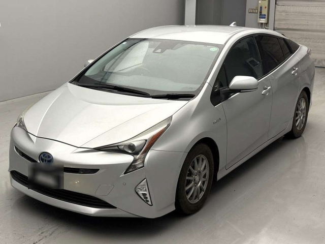 TOYOTA PRIUS 2016