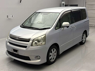 TOYOTA NOAH 2008
