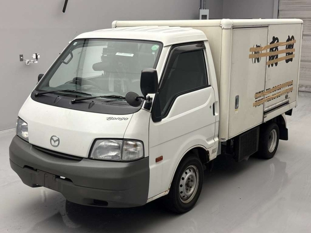 MAZDA BONGO 2012