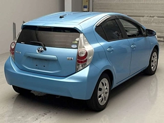 TOYOTA AQUA 2014