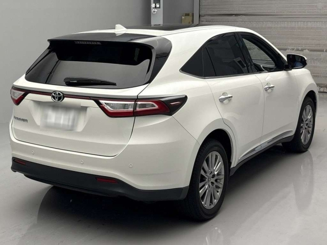 TOYOTA HARRIER 2017