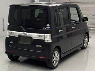 DAIHATSU TANTO 2011