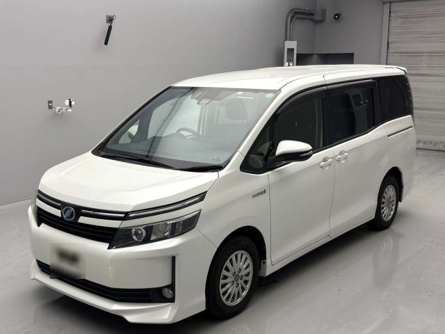 TOYOTA VOXY 2016