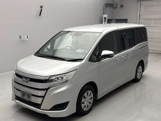 TOYOTA NOAH 2020