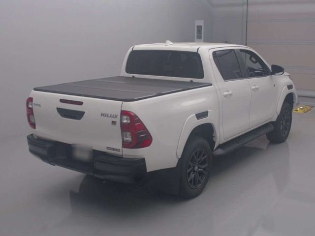 TOYOTA HILUX 2023