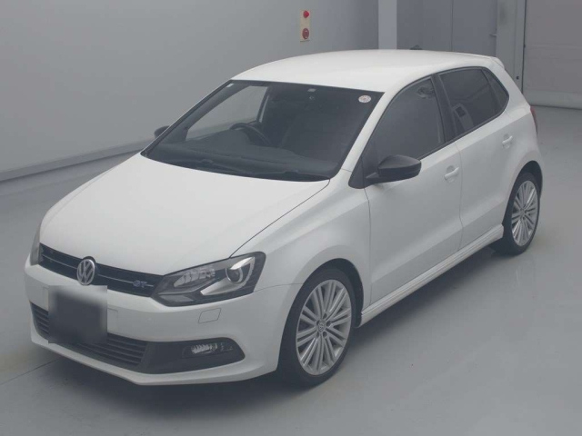 VOLKSWAGEN POLO 2016