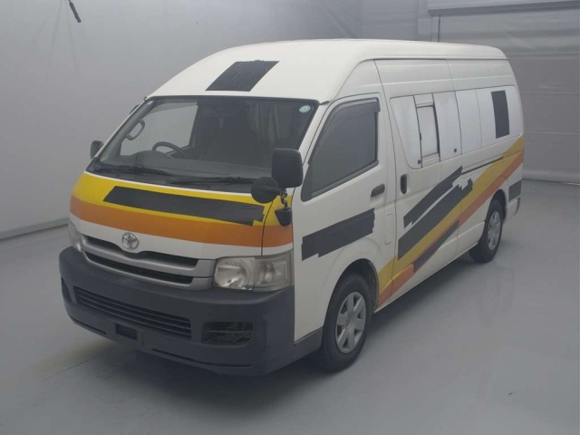 TOYOTA HIACE VAN 2009