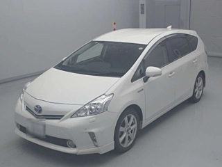TOYOTA PRIUS ALPHA 2014