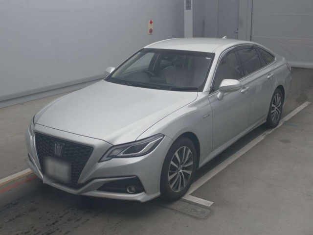 TOYOTA CROWN 2018