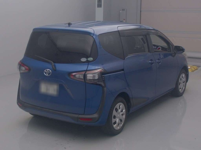 TOYOTA SIENTA 2015