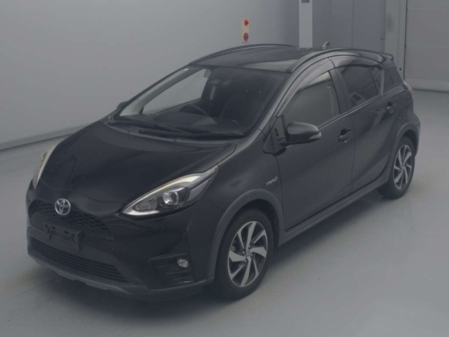 TOYOTA AQUA 2017