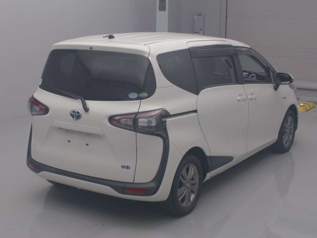 TOYOTA SIENTA 2017