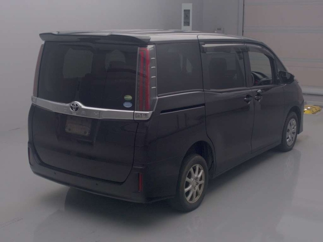 TOYOTA NOAH 2020