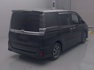 TOYOTA VOXY 2021