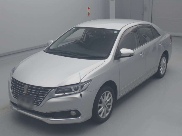 TOYOTA PREMIO 2018