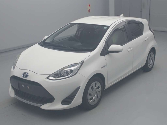 TOYOTA AQUA 2020