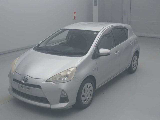 TOYOTA AQUA 2012