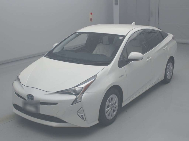 TOYOTA PRIUS 2016