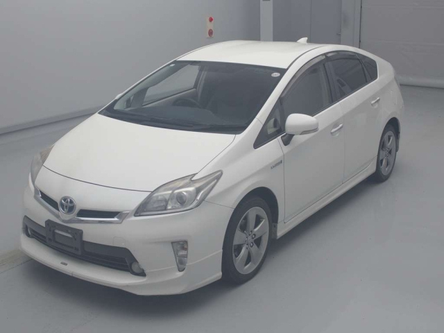 TOYOTA PRIUS 2012