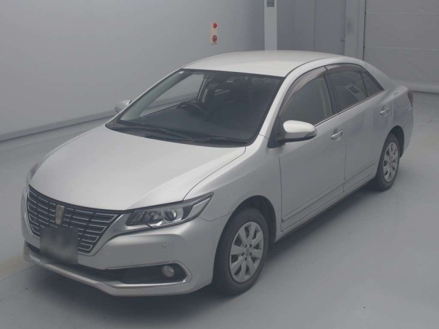 TOYOTA PREMIO 2018
