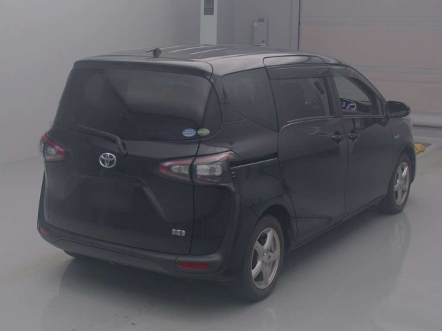 TOYOTA SIENTA 2016
