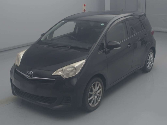 TOYOTA RACTIS 2011