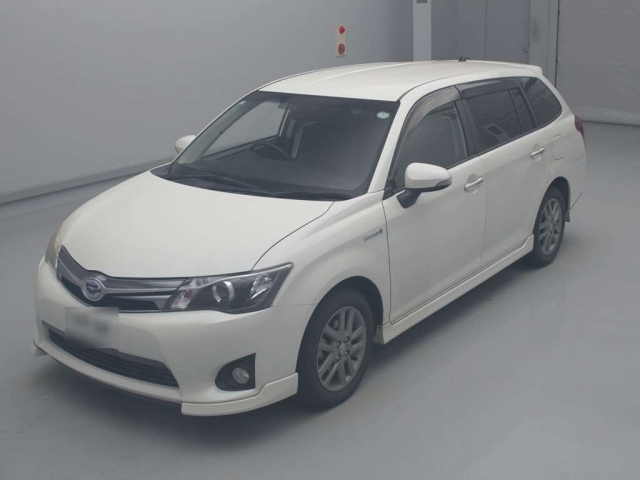 TOYOTA COROLLA FIELDER 2013