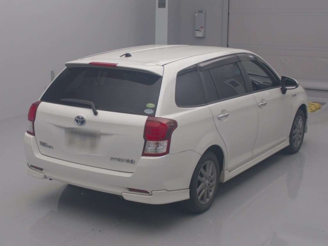 TOYOTA COROLLA FIELDER 2013