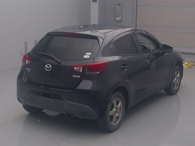 MAZDA DEMIO 2015