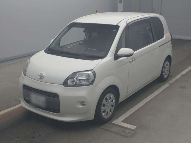 TOYOTA PORTE 2017