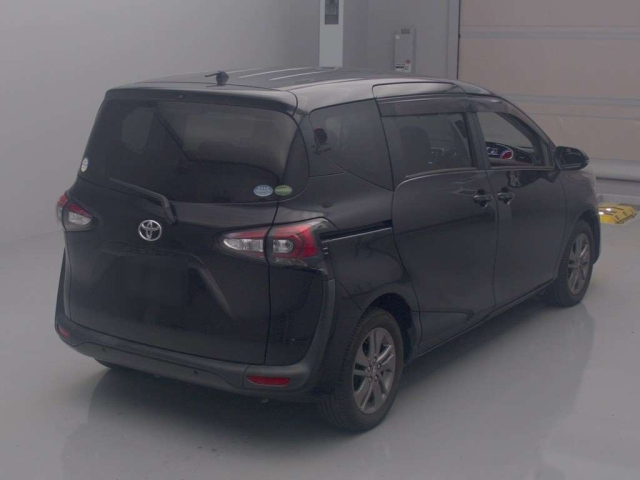TOYOTA SIENTA 2018