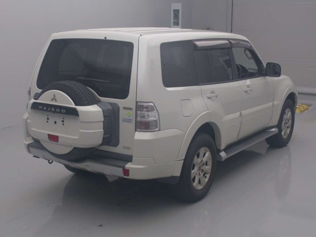 MITSUBISHI PAJERO 2011