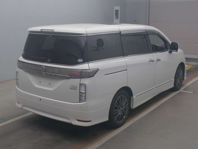 NISSAN ELGRAND 2021