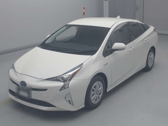 TOYOTA PRIUS 2018
