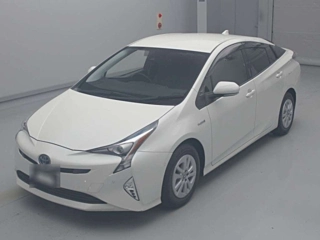 TOYOTA PRIUS 2018