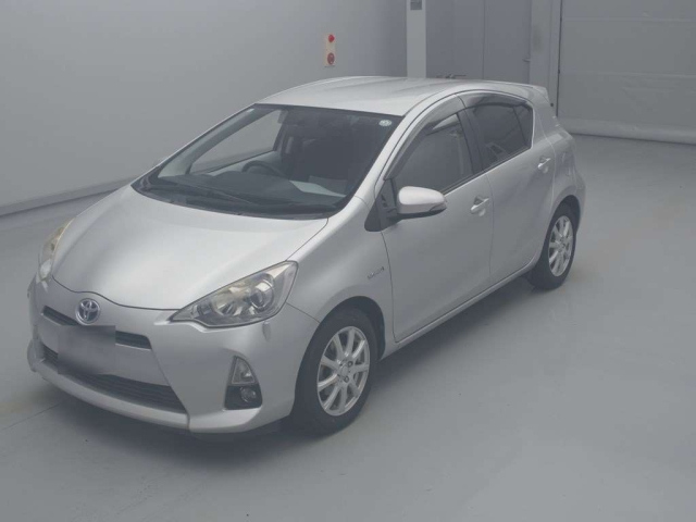 TOYOTA AQUA 2012