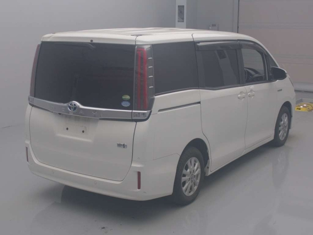 TOYOTA NOAH 2019