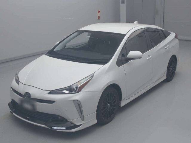 TOYOTA PRIUS 2021