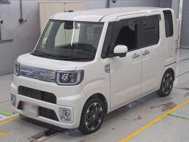 DAIHATSU WAKE 2018