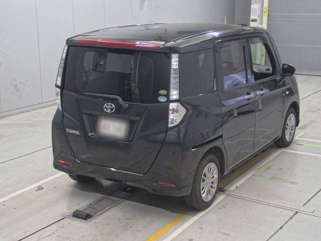 TOYOTA TANK 2017