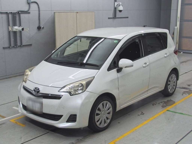 TOYOTA RACTIS 2013