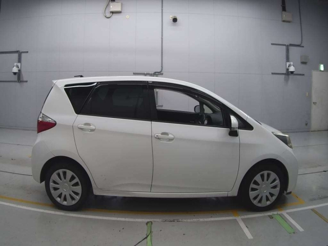 TOYOTA RACTIS 2013