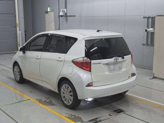 TOYOTA RACTIS 2013