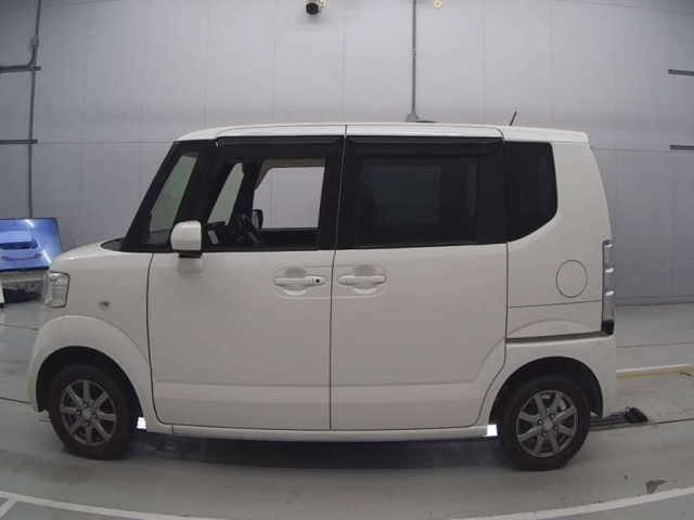 HONDA N BOX 2017