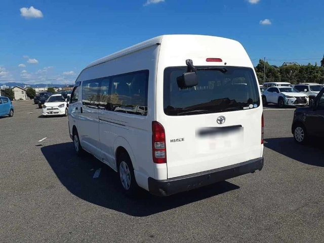 TOYOTA HIACE 2016