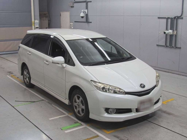 TOYOTA WISH 2012