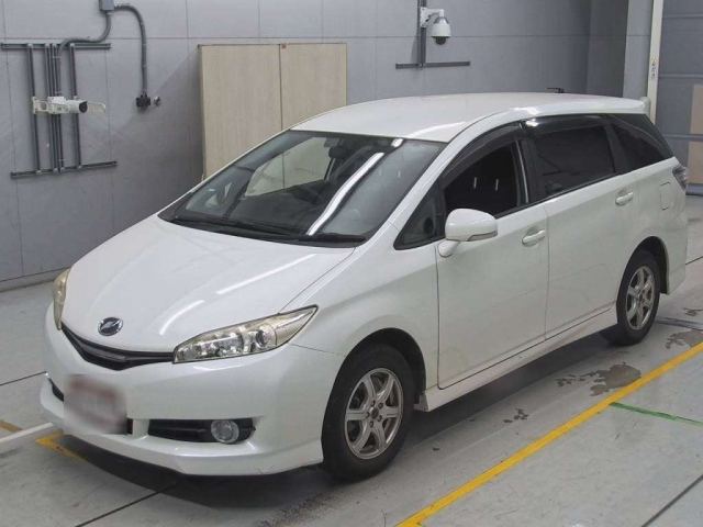TOYOTA WISH 2012