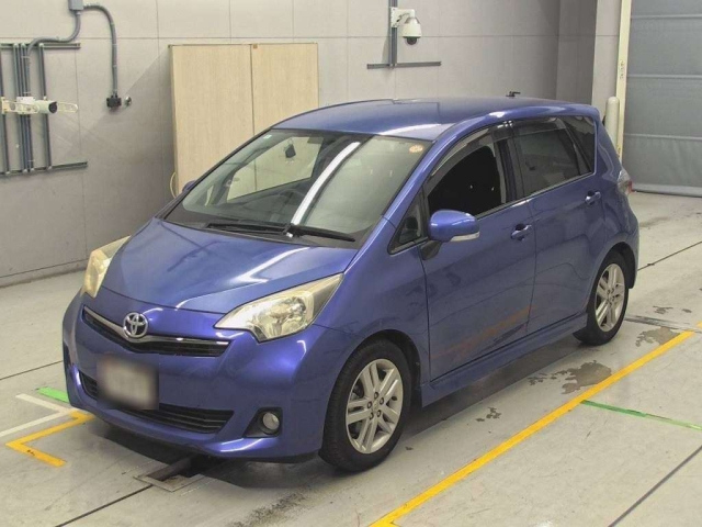 TOYOTA RACTIS 2013