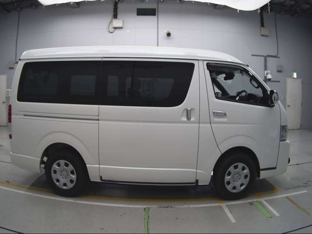 TOYOTA REGIUS ACE VAN 2019