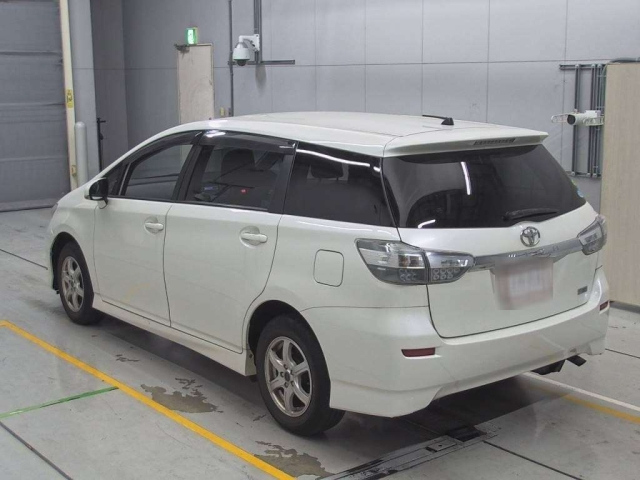 TOYOTA WISH 2012